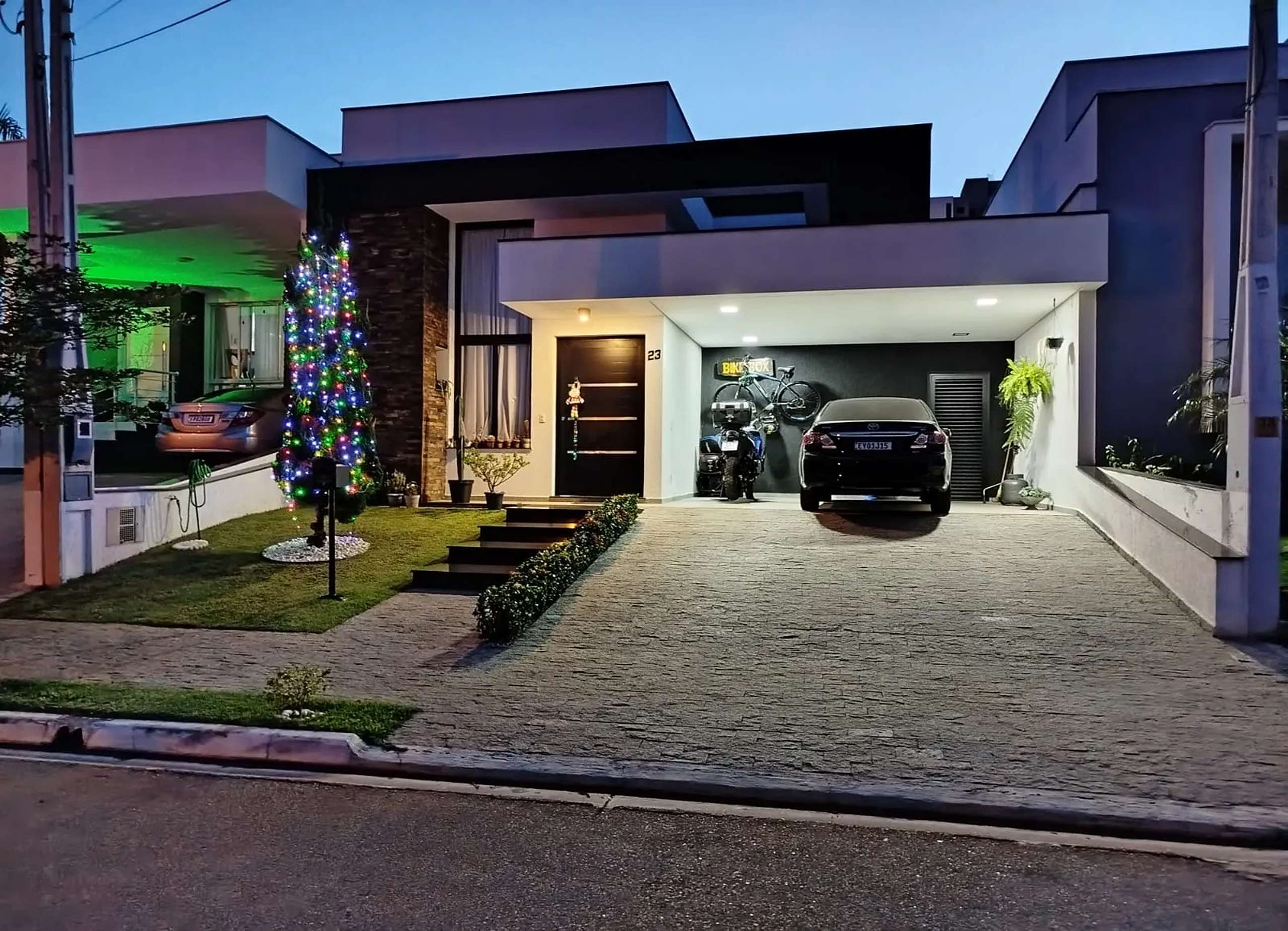 MS-Zappa-Sorocaba-0-Imoveis-Fachada-a-noite-bem-iluminada-1