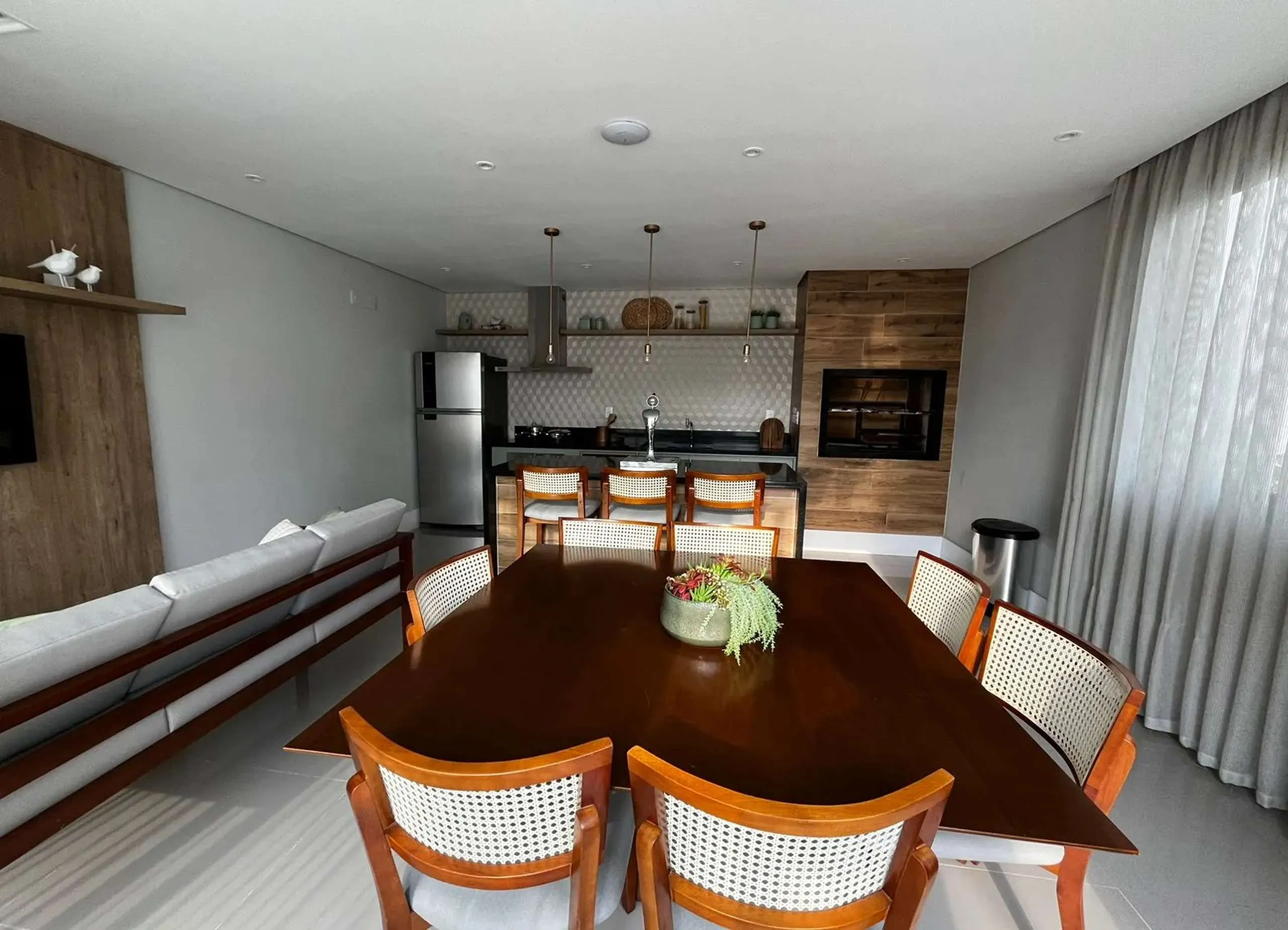 MS-Zappa-Sorocaba-Living-iluminado-amplos-vaos-e-espaco-para-personalizacao._16