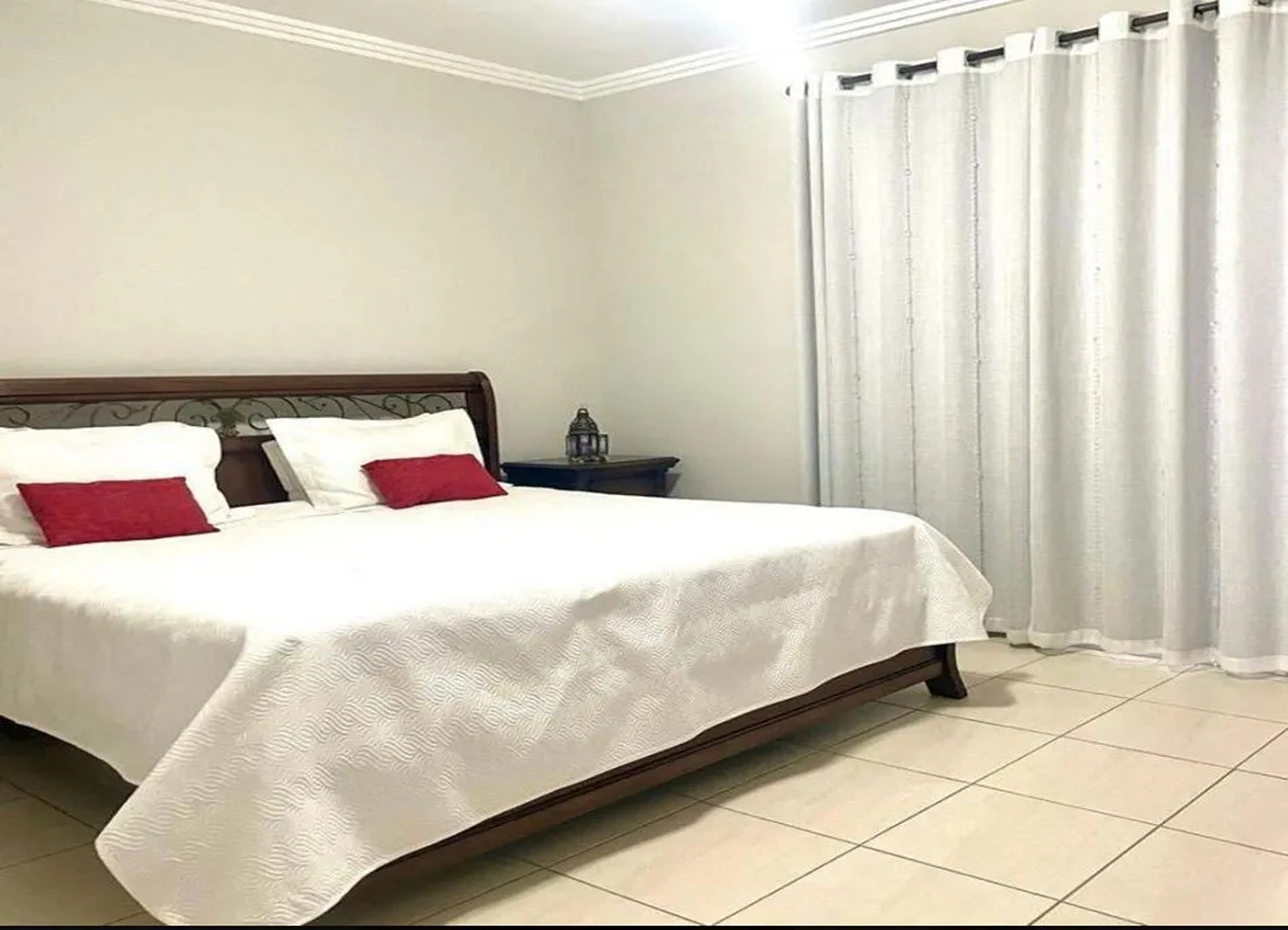 MS-Zappa-Sorocaba-Suite-master-com-closet-e-varanda-exclusividade-e-conforto